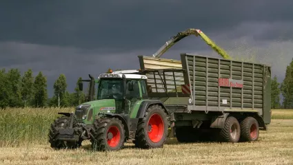 Fendt 718, UFA-Revue